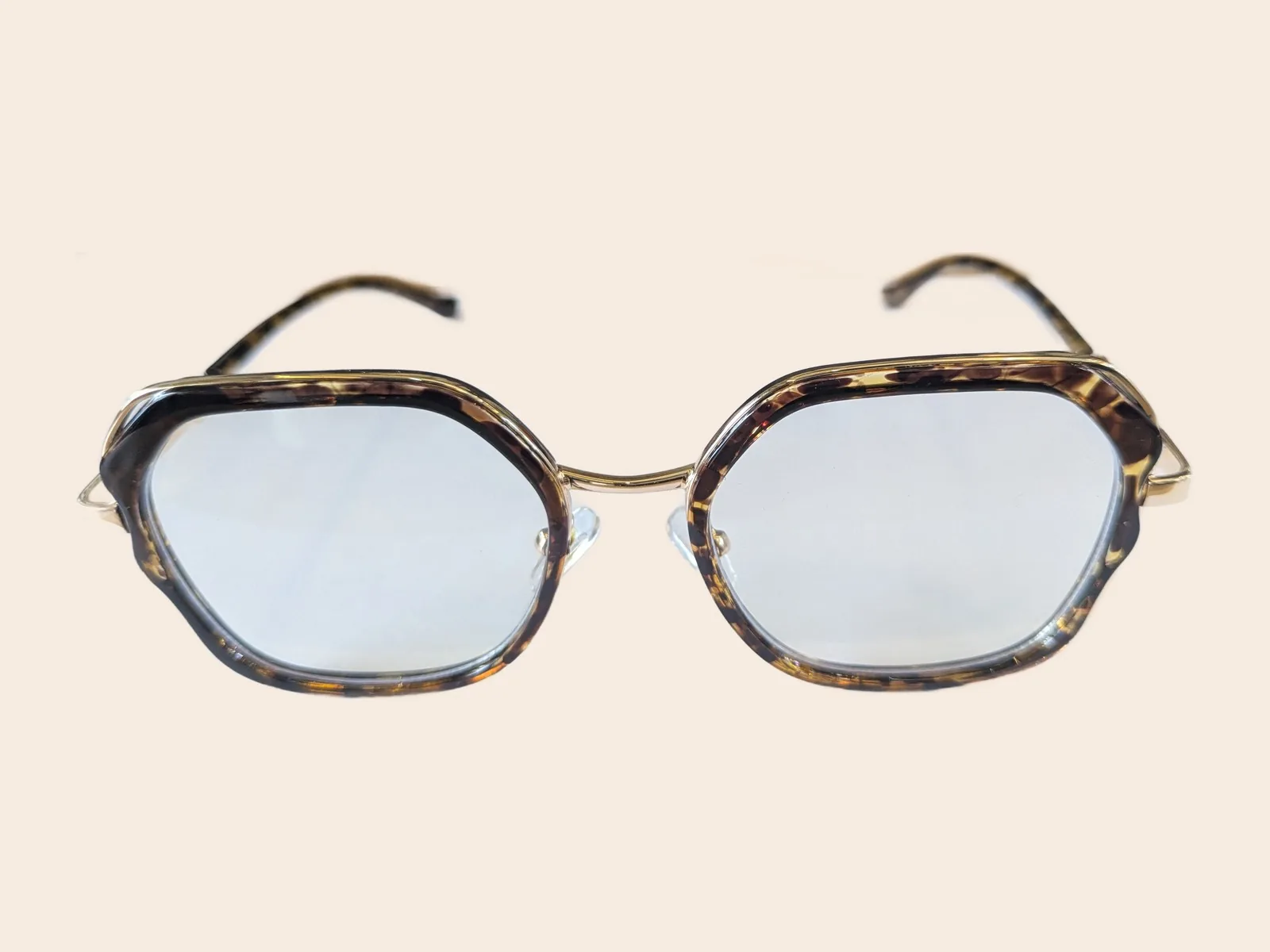 F09 · Hexagonal, light tortoiseshell