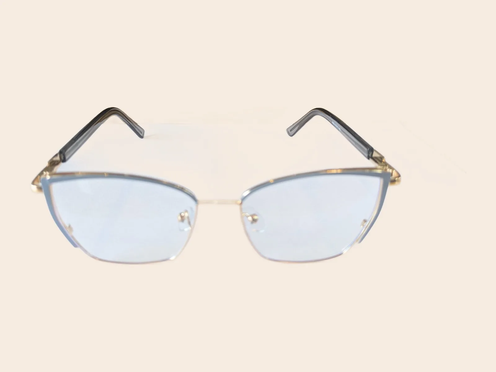 F34 · Oval, silver