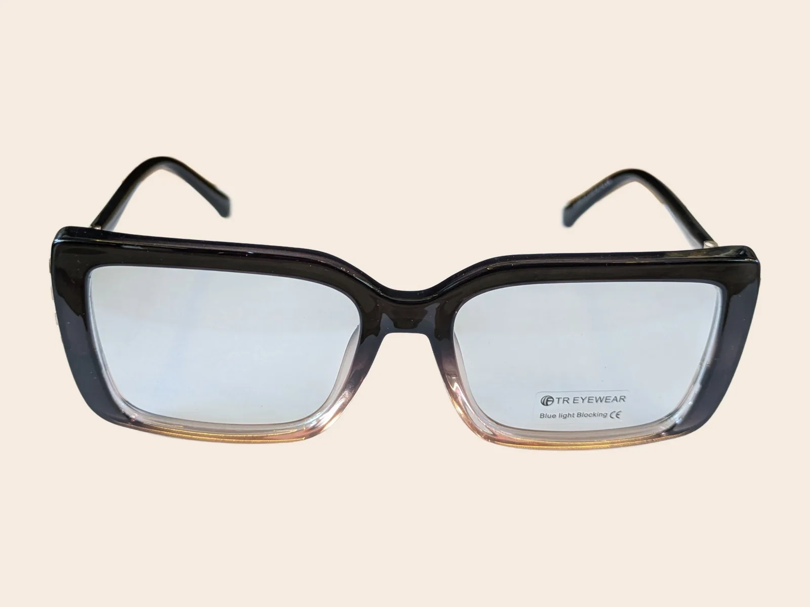 F38 · Rectangular, black