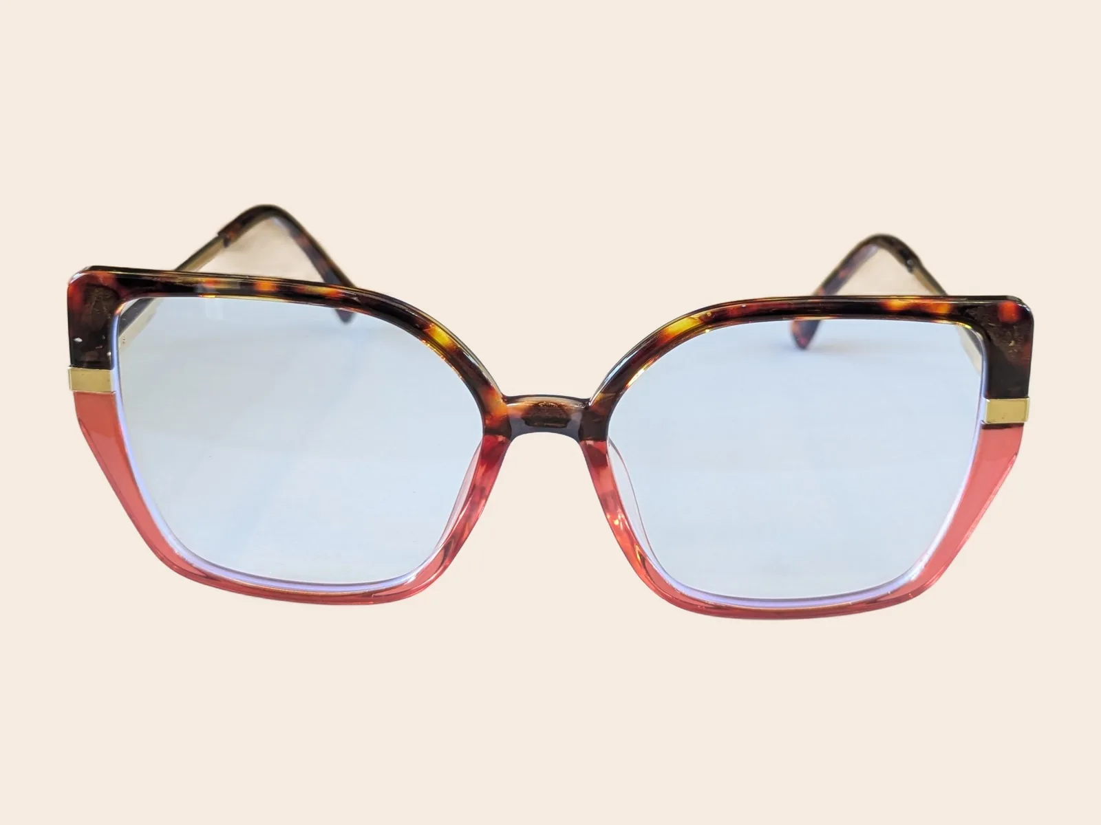 F59 · Square, coral and tortoiseshell